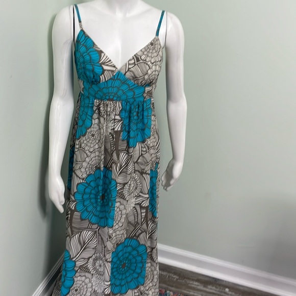 Trina Turk Silk Blue and Brown Floral Maxi Dress size 6 - Picture 1 of 7